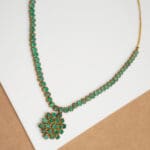 18Kt Gold Emerald Necklace With Earrings DST/81