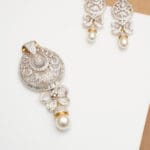 18Kt Gold Diamond Pendant with Pearl Drop DPD/228