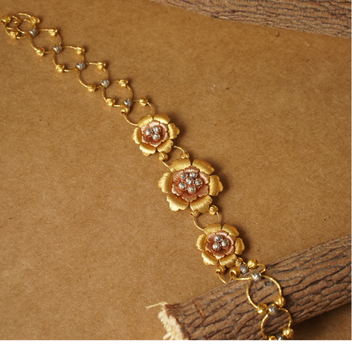 Minimal 22Kt Gold Three-Flower Chain Bracelet – Elegant Gift for Her CBL22/14 Minimal 22Kt Gold Three-Flower Chain Bracelet – Elegant Gift for Her CBL22/14
