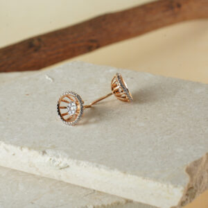18 Kt Gold Stud dailywear Earrings for her TP18/264
