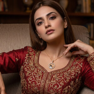 18K Gold Diamond Peacock Pendant DLC/56