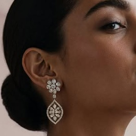 18kt Gold Diamond Earrings DER/538